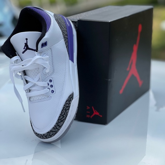 The Air Jordan 3 “Cardinal” is a February 2022 release - Picture 4 of 4